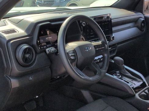 Used 2023 Chevrolet Colorado Trail Boss w/ Technology Package AWD/4WD image 10
