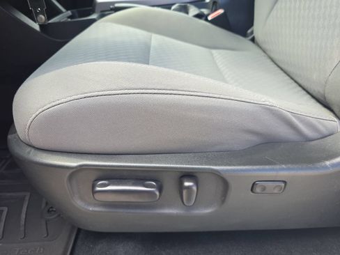 Used 2022 Toyota Tacoma SR5 RWD image 26
