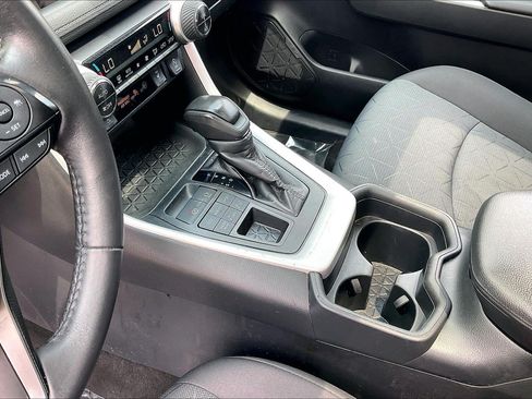 Used 2020 Toyota RAV4 XLE w/ Convenience Package AWD/4WD image 22