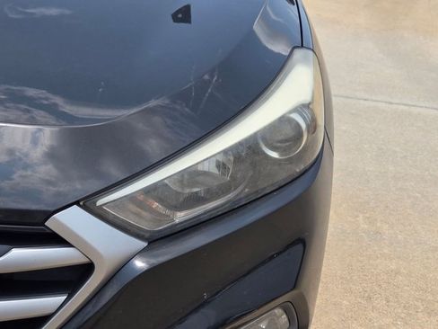 Used 2018 Hyundai Tucson SEL Plus FWD image 10