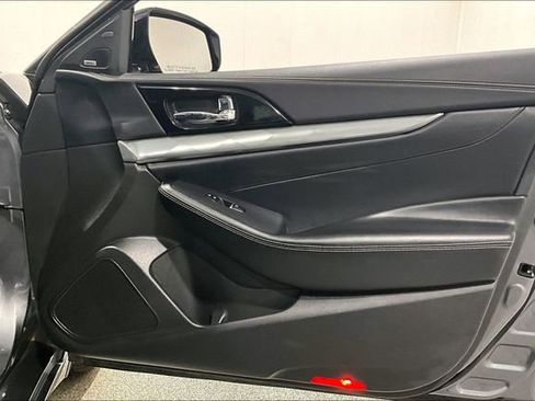 Used 2023 Nissan Maxima SL image 29