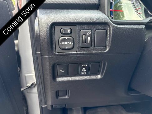 Used 2015 Toyota 4Runner SR5 AWD/4WD image 12