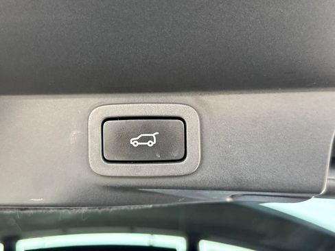 Used 2019 Land Rover Range Rover Sport HSE AWD/4WD image 17