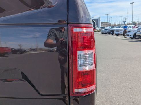 Used 2018 Ford F150 XLT w/ Equipment Group 302A Luxury image 43
