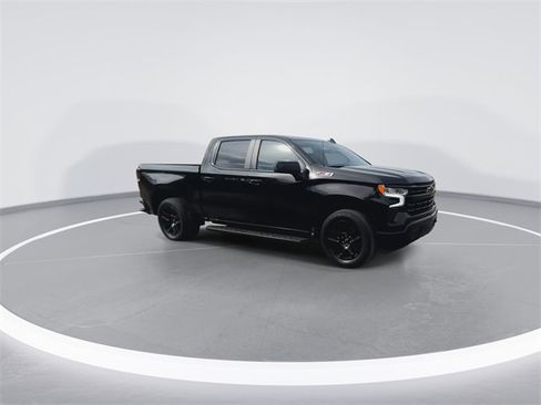 Used 2022 Chevrolet Silverado 1500 RST image 2