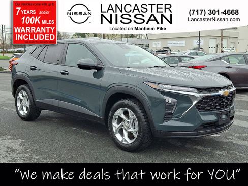 Used 2025 Chevrolet Trax LS w/ LS Convenience Package FWD image 1