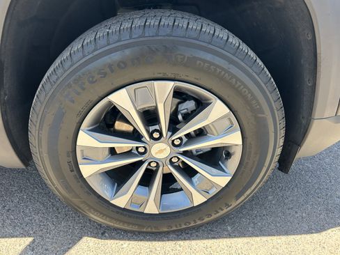 Certified 2026 Chevrolet Equinox LT FWD image 9