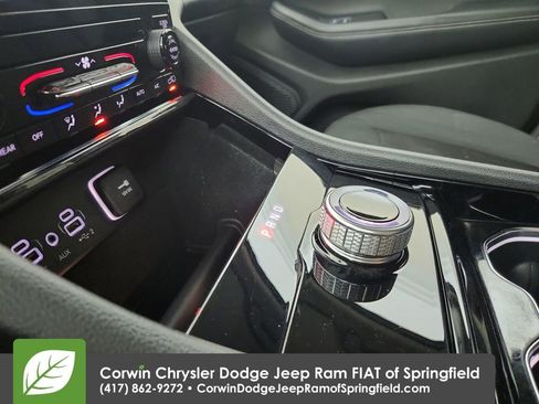 Certified 2023 Jeep Grand Cherokee Laredo image 28