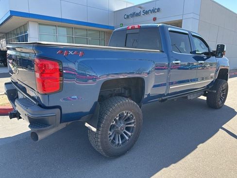 Used 2019 Chevrolet Silverado 3500 High Country image 4