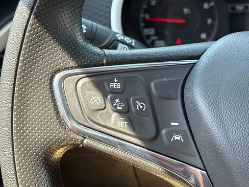 Used 2024 Chevrolet Malibu LT FWD image 18