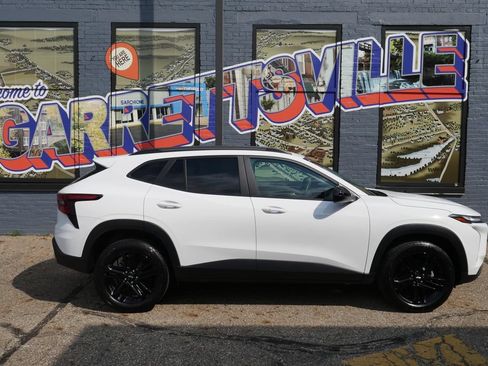 Used 2024 Chevrolet Trax ACTIV w/ Driver Confidence Package FWD image 31