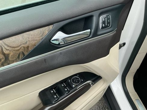 Used 2019 Lincoln MKC Reserve w/ MKC Technology Package FWD image 16