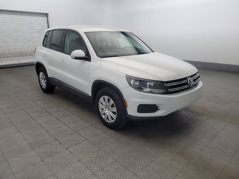 Used 2017 Volkswagen Tiguan Limited FWD image 13