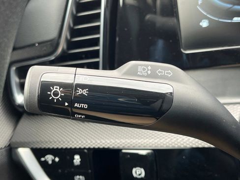 New 2025 Kia Sportage LX image 32