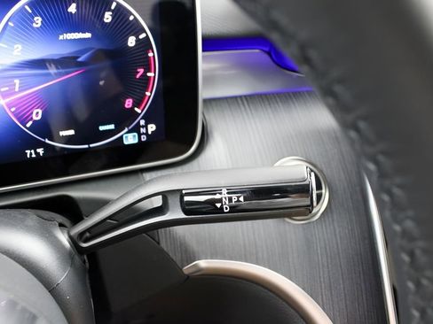 Used 2025 Mercedes-Benz C 300 Sedan image 29