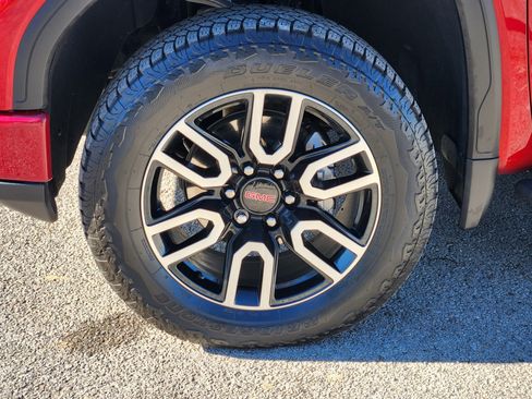 Certified 2025 GMC Sierra 1500 AT4 w/ AT4 Premium Package image 12