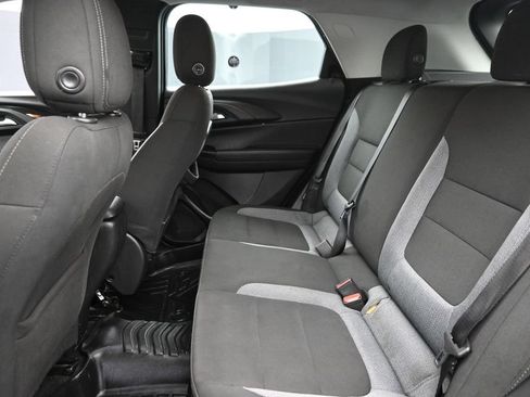 Used 2022 Chevrolet TrailBlazer LS AWD/4WD image 12
