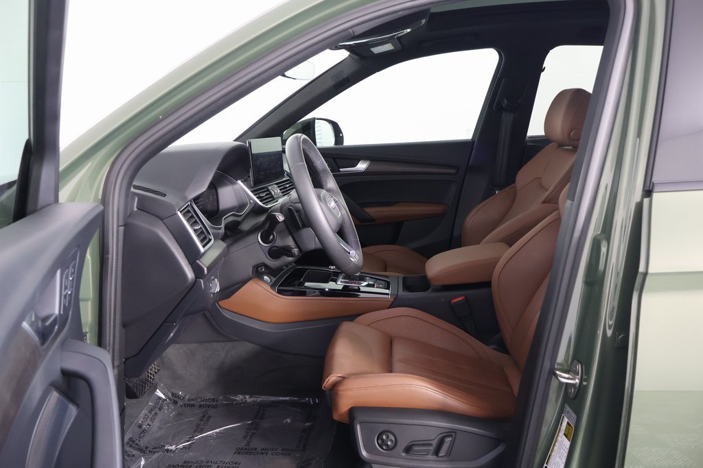Used 2024 Audi Q5 e Premium Plus w/ Premium Plus Package AWD/4WD image 10