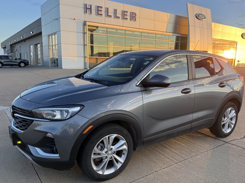 Used 2021 Buick Encore GX Preferred w/ Cold Weather Comfort Package FWD image 3