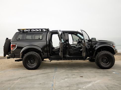 Used 2013 Ford F150 Raptor w/ Luxury Equipment Group image 8