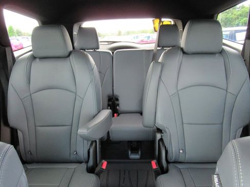 Used 2024 Buick Enclave Essence w/ Sport Touring Edition image 32