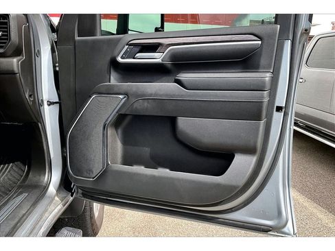 Used 2025 Chevrolet Silverado 3500 LTZ AWD/4WD image 19