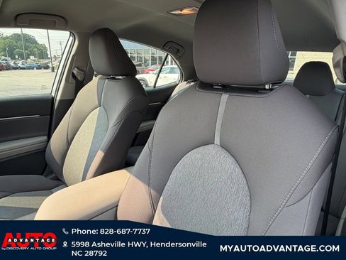 Used 2022 Toyota Camry LE FWD image 8