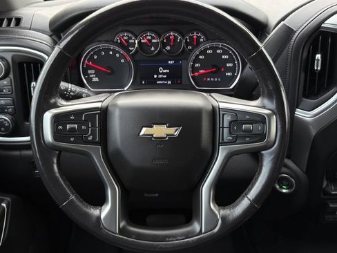 Used 2021 Chevrolet Silverado 1500 LT w/ Convenience Package II AWD/4WD image 17