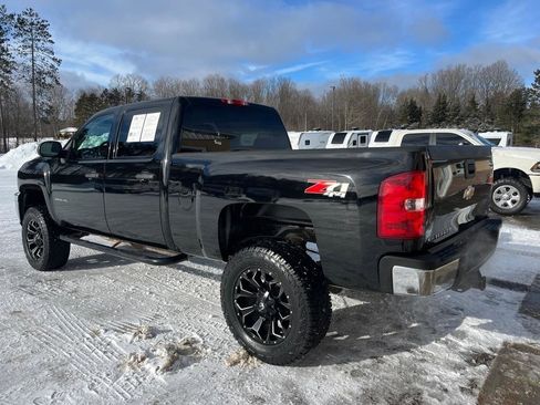 Used 2011 Chevrolet Silverado 2500 LT w/ Interior Plus Package image 6