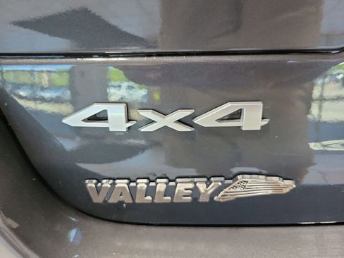 Certified 2024 Jeep Grand Cherokee Limited AWD/4WD image 13