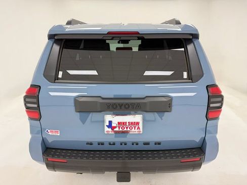 New 2026 Toyota 4Runner SR5 AWD/4WD image 39