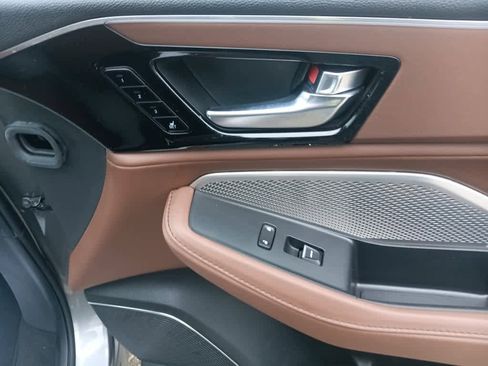 Used 2023 Acura MDX SH-AWD w/ Technology Package image 29