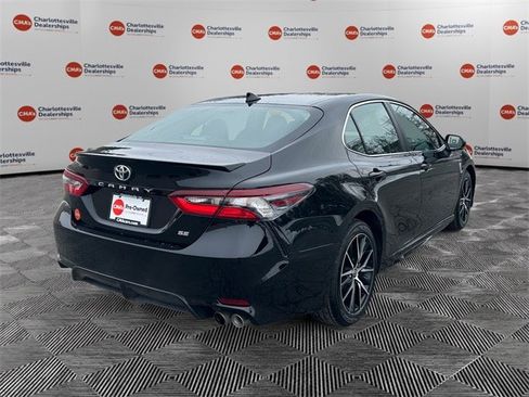 Used 2023 Toyota Camry SE image 5