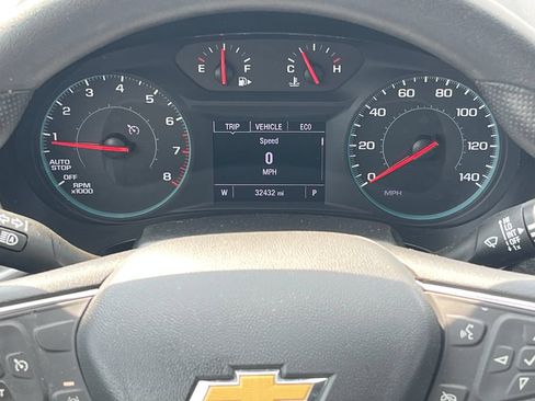 Used 2025 Chevrolet Malibu LT FWD image 12