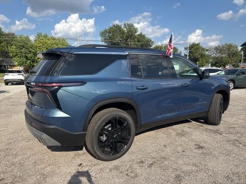 New 2025 Chevrolet Traverse LT w/ Driver Confidence Package image 6