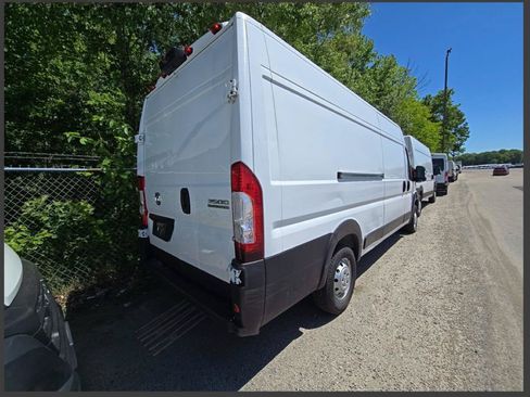 Used 2023 RAM ProMaster 3500 w/ Driver Convenience Group FWD image 3