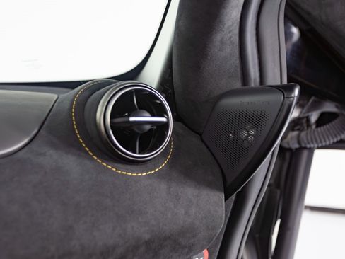 Used 2022 McLaren 720S Performance image 29