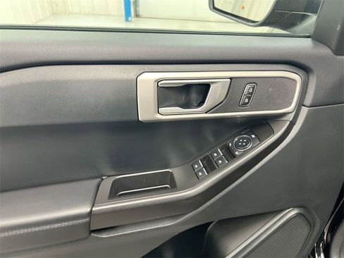 Used 2023 Ford Explorer 4WD image 20
