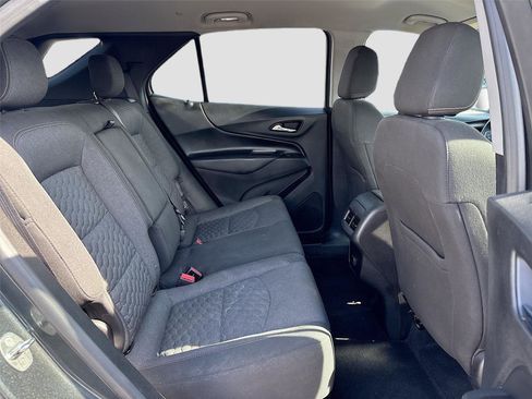 Used 2018 Chevrolet Equinox LT image 26