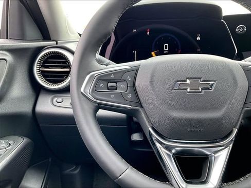 New 2026 Chevrolet Trax ACTIV w/ Sunroof Package FWD image 19