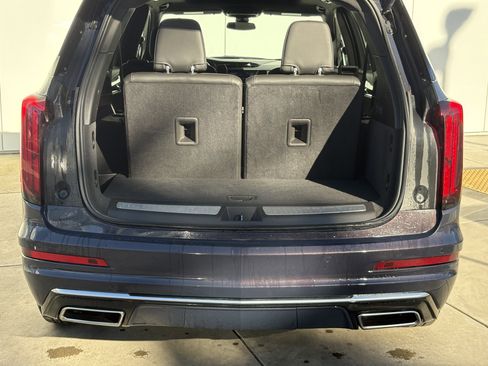 Certified 2025 Cadillac XT6 Premium Luxury image 9