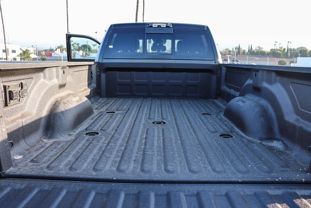 New 2026 RAM 3500 Laramie AWD/4WD image 30