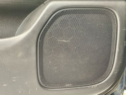 Used 2018 Chevrolet Silverado 1500 High Country image 46