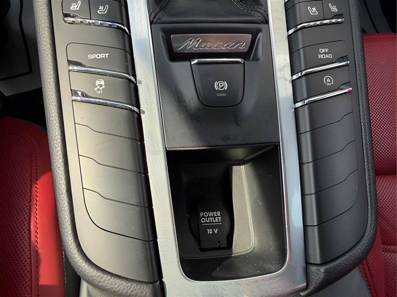 Used 2016 Porsche Macan S AWD/4WD image 52
