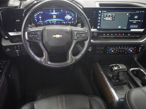 Used 2024 Chevrolet Silverado 1500 High Country w/ High Country Premium Package AWD/4WD image 15
