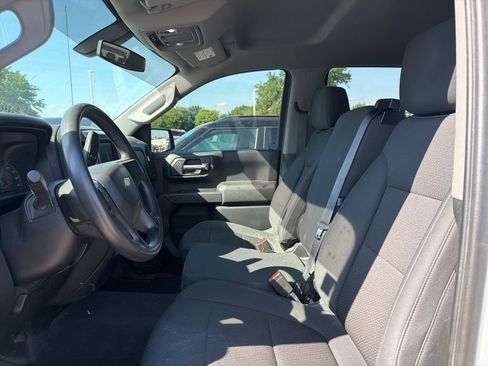 Used 2020 Chevrolet Silverado 1500 Custom w/ Custom Value Package AWD/4WD image 8