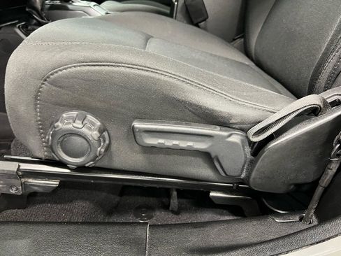 Used 2021 Jeep Wrangler Sport image 6