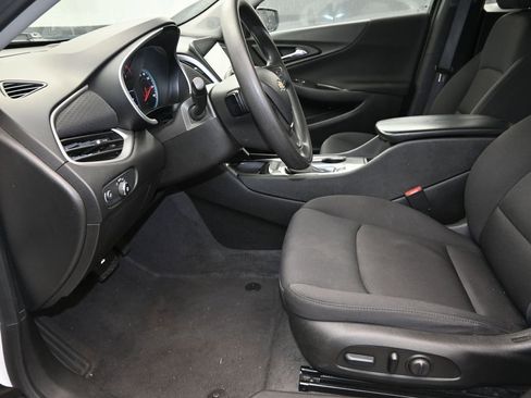 Used 2023 Chevrolet Malibu LT image 13