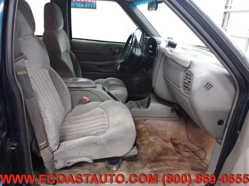 Used 2000 Chevrolet S10 Pickup LS w/ Preferred Equipment Group image 15