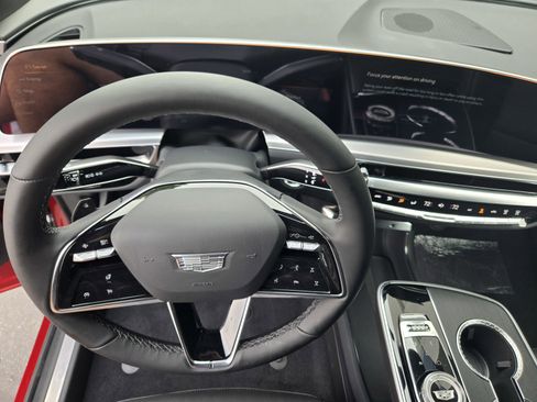 New 2025 Cadillac Lyriq Sport image 10